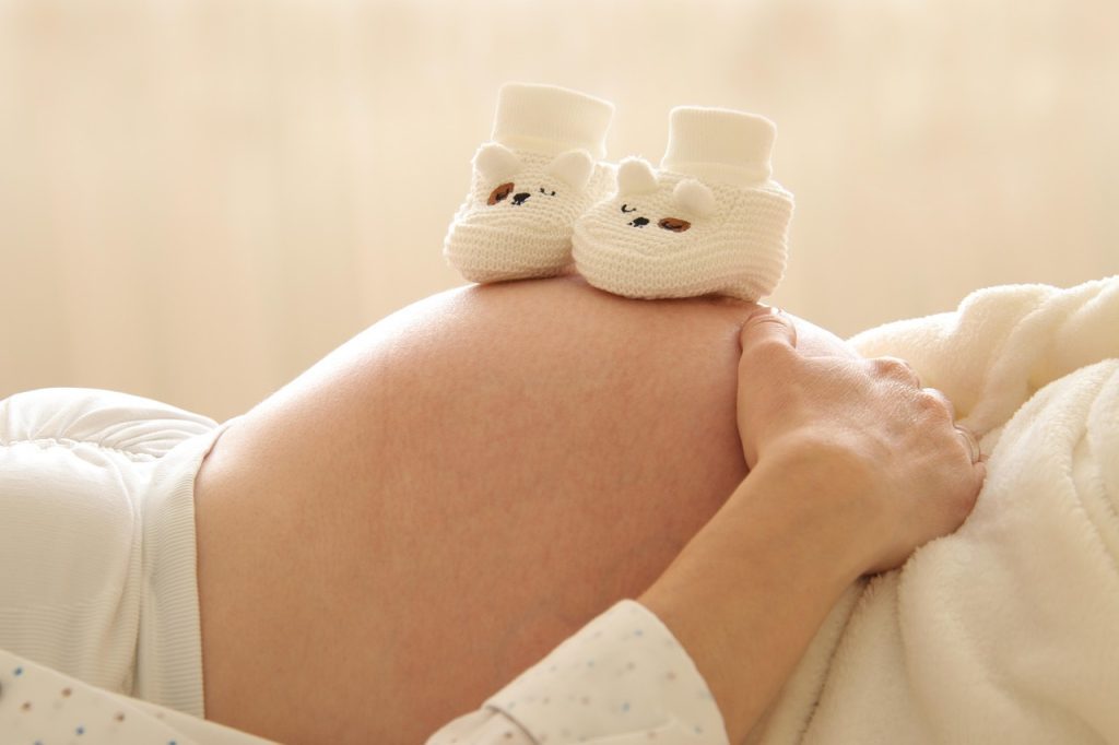 5 Questions to Ask Yourself Before Becoming a Surrogate